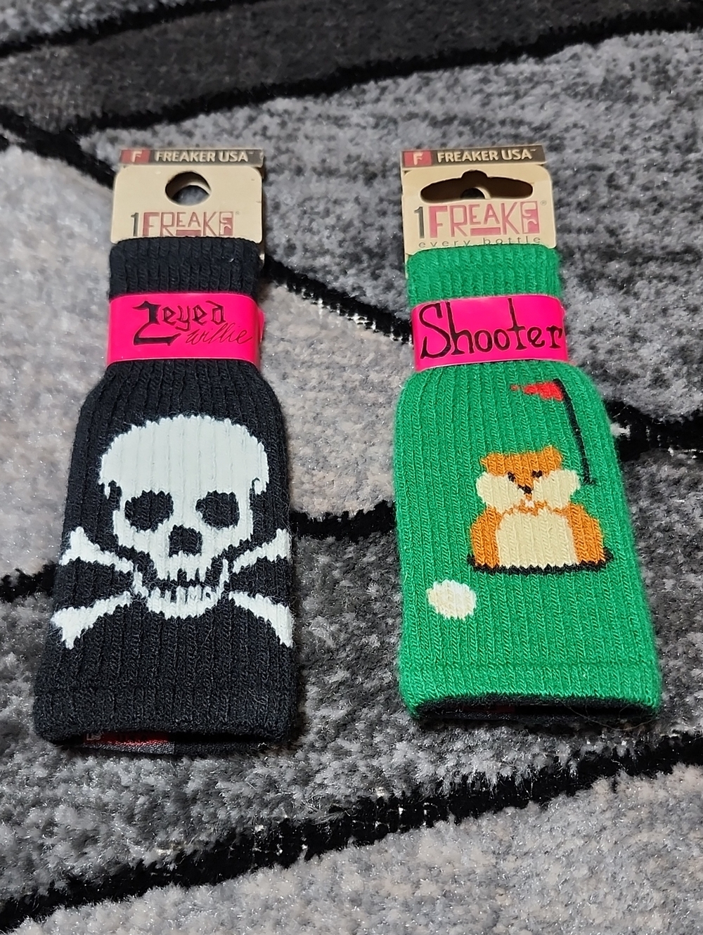 FREAKER USA KNIT STRETCH-TO-FIT DRINK INSULATOR COZY CAN/BOTTLE COVERS BUNDLE